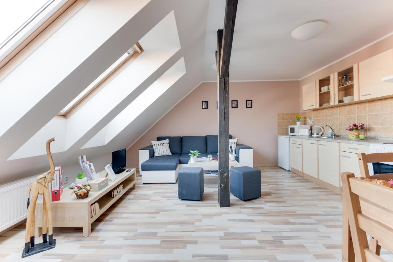 Jane's Attic Prag